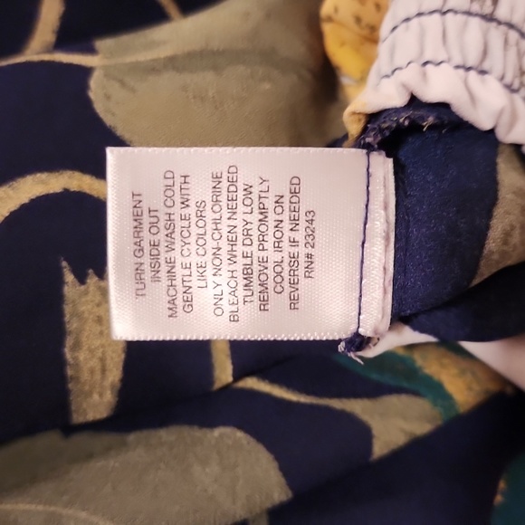 Beautiful Navy and Floral - Picture 9 of 10